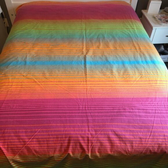 dELiA*s reversible twin size duvet cover, hearts to stripes, approx. 68" x 86" - Picture 3 of 7